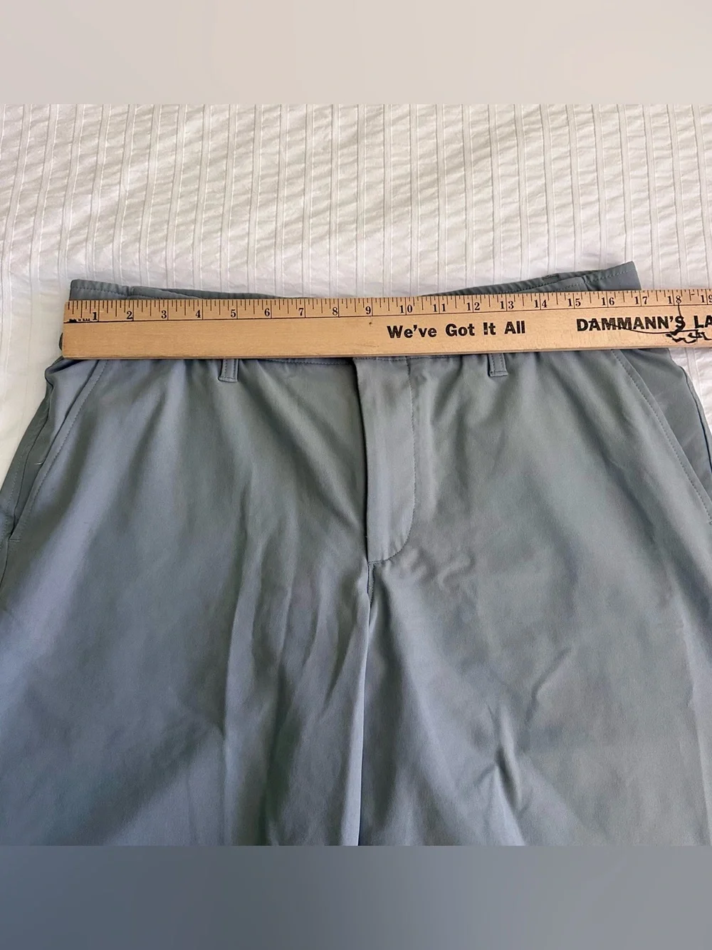 Under Armour Golf Shorts Grey size 36